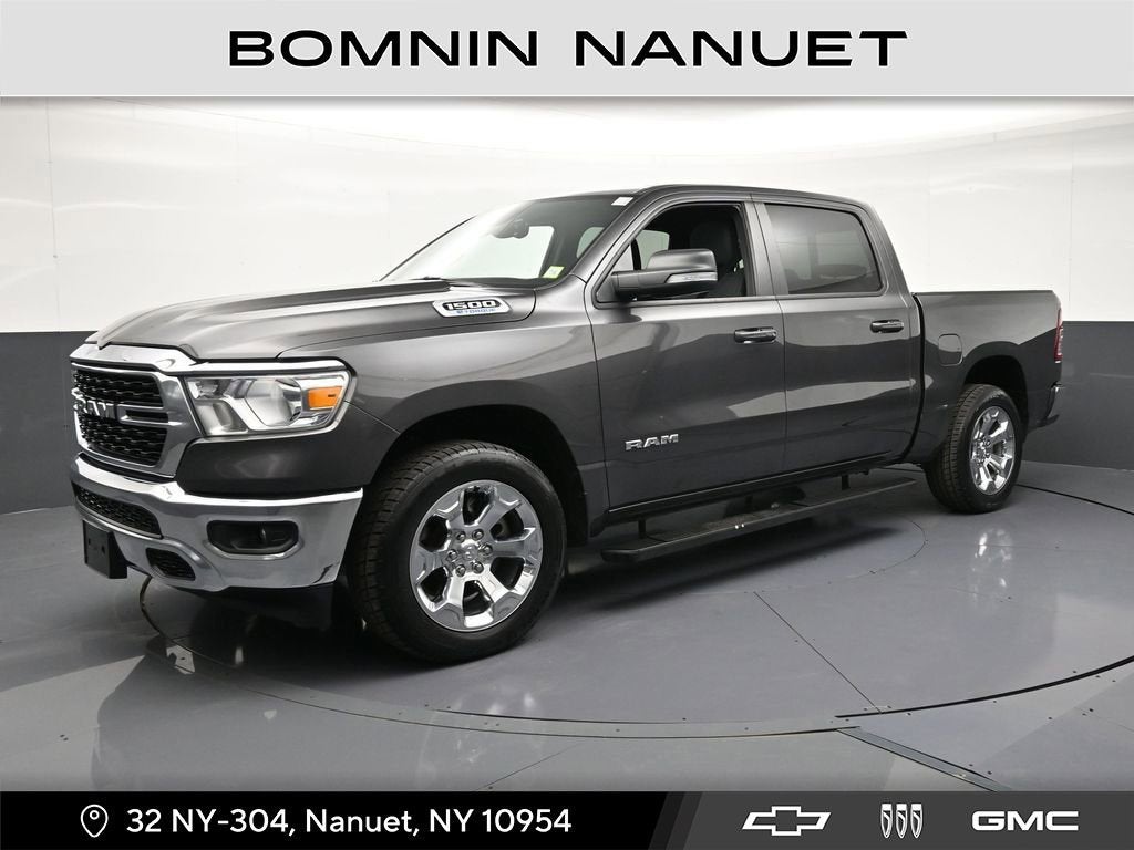 2022 RAM 1500 Big Horn Crew Cab 4x4 5'7" Box in Gray — front three-quarter view