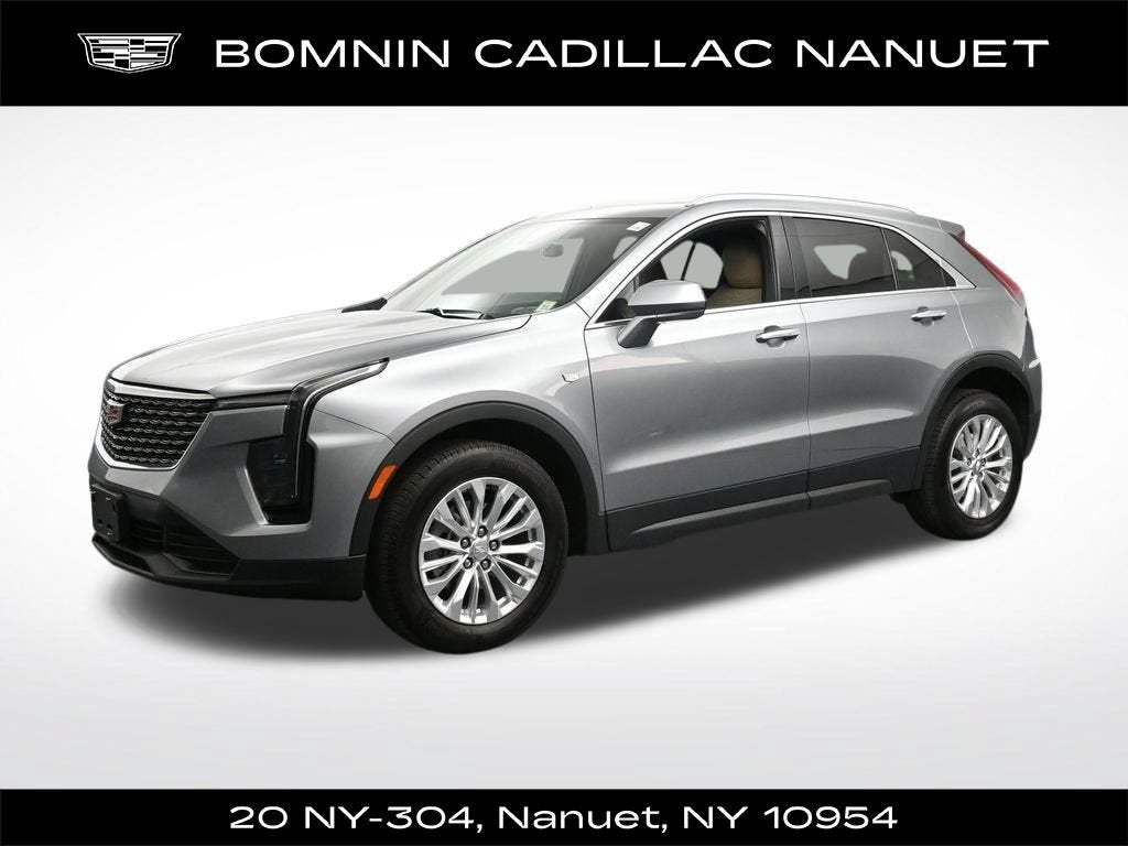 2024 Cadillac XT4 Luxury in Argent Silver Metallic — front three-quarter view